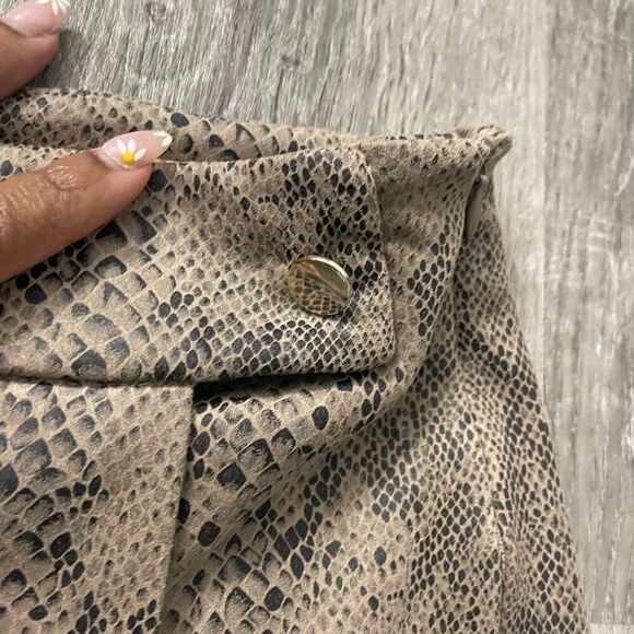 Zara Basic Faux Suede Snake Print Skort Large Asymmetrical Front Mini Skirt - Picture 4 of 10